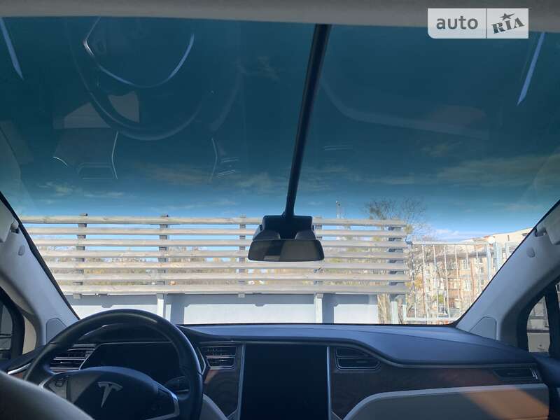 Позашляховик / Кросовер Tesla Model X 2018 в Києві