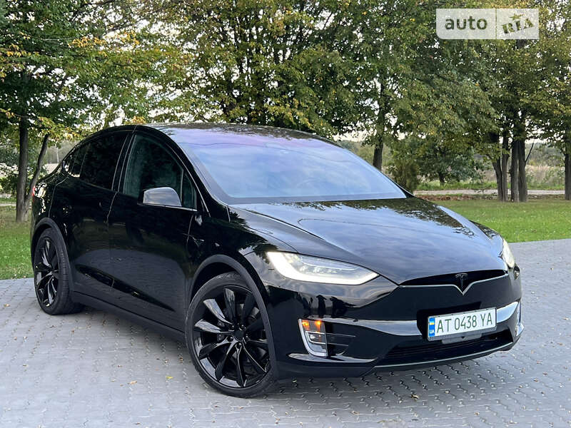 Позашляховик / Кросовер Tesla Model X 2019 в Коломиї
