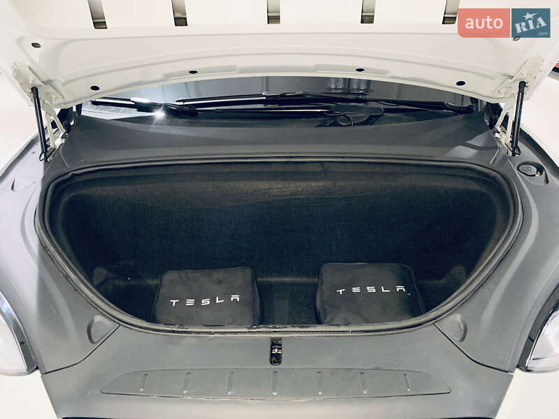 Позашляховик / Кросовер Tesla Model X 2020 в Києві