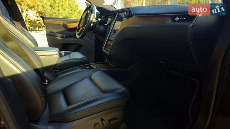 Внедорожник / Кроссовер Tesla Model X 2020 в Одессе