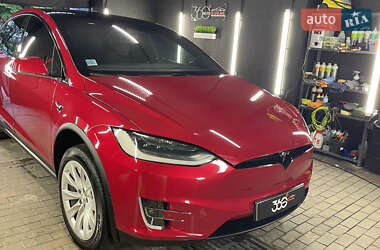 Позашляховик / Кросовер Tesla Model X 2017 в 