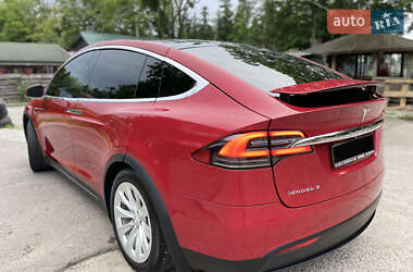 Позашляховик / Кросовер Tesla Model X 2017 в 