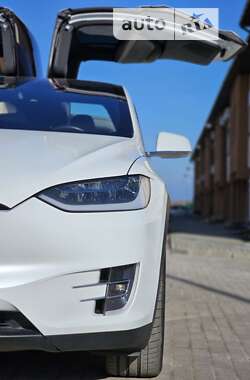 Внедорожник / Кроссовер Tesla Model X 2018 в Ровно