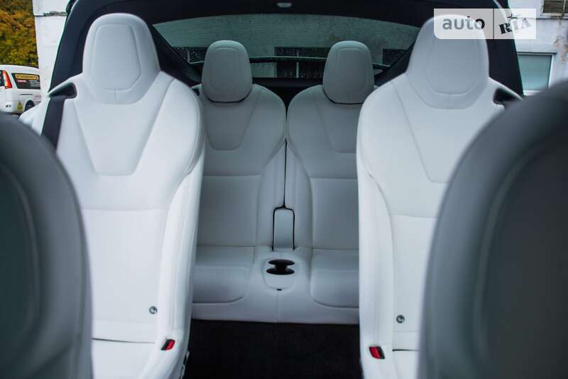Позашляховик / Кросовер Tesla Model X 2020 в Дніпрі