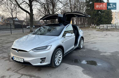 Tesla Model X 2018