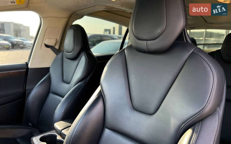 Внедорожник / Кроссовер Tesla Model X 2018 в Мукачево