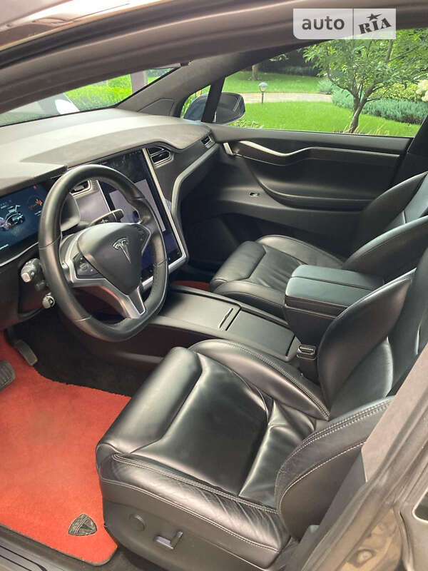 Позашляховик / Кросовер Tesla Model X 2017 в Києві