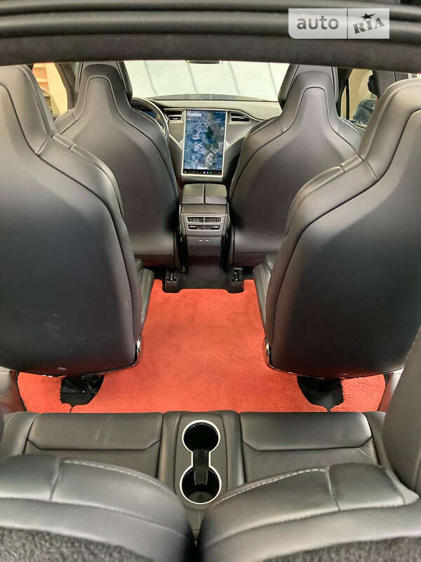 Позашляховик / Кросовер Tesla Model X 2017 в Києві