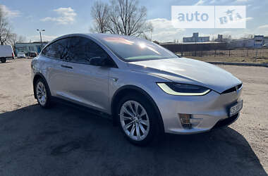 Позашляховик / Кросовер Tesla Model X 2016 в Чернігові