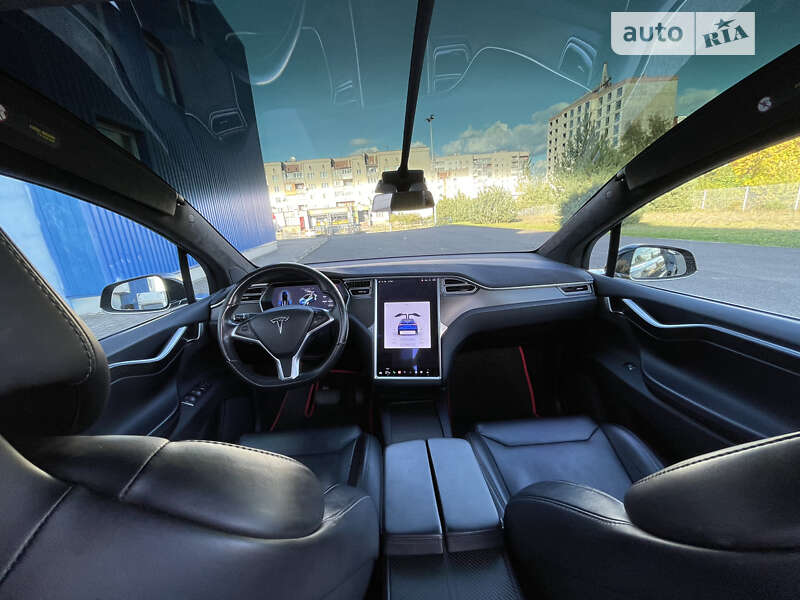 Внедорожник / Кроссовер Tesla Model X 2017 в Луцке фото 18 Внедорожник / Кроссовер Tesla Model X 2017 в Луцке
