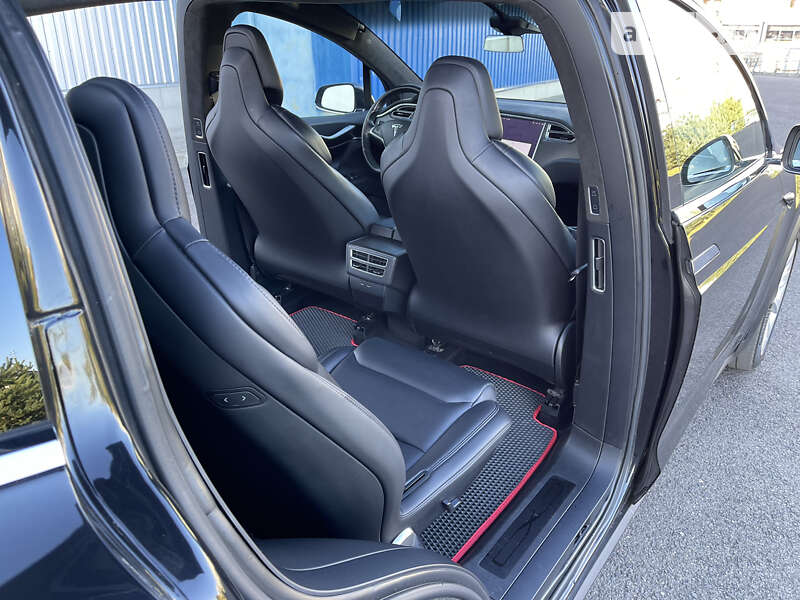 Внедорожник / Кроссовер Tesla Model X 2017 в Луцке фото 23 Внедорожник / Кроссовер Tesla Model X 2017 в Луцке