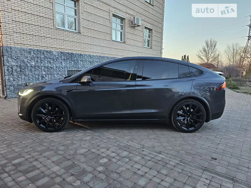 Tesla Model X