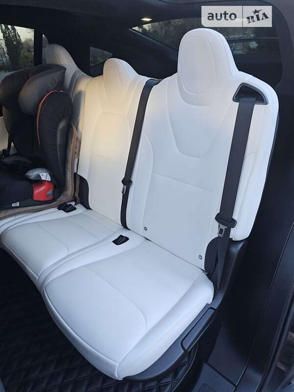 Позашляховик / Кросовер Tesla Model X 2018 в Черкасах