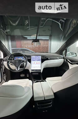 Позашляховик / Кросовер Tesla Model X 2017 в Сумах