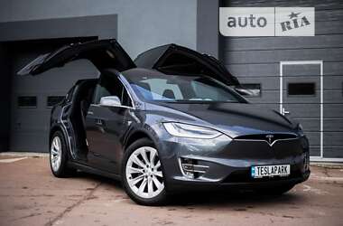 Внедорожник / Кроссовер Tesla Model X 2018 в Киеве