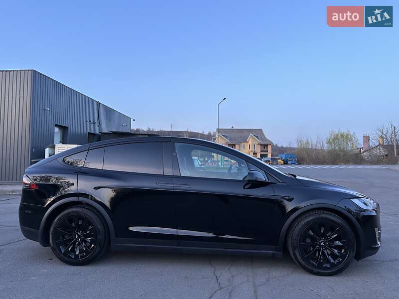 Позашляховик / Кросовер Tesla Model X 2018 в Тячеві