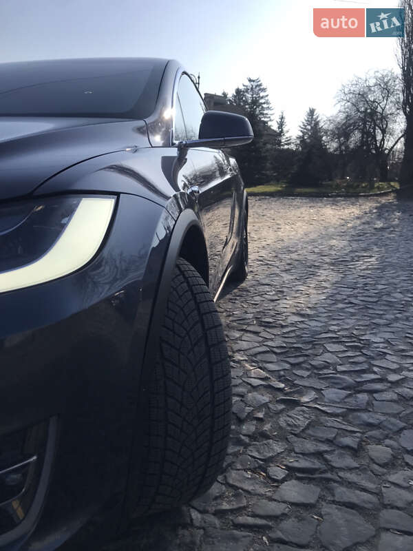Позашляховик / Кросовер Tesla Model X 2017 в Луцьку фото 9 Позашляховик / Кросовер Tesla Model X 2017 в Луцьку