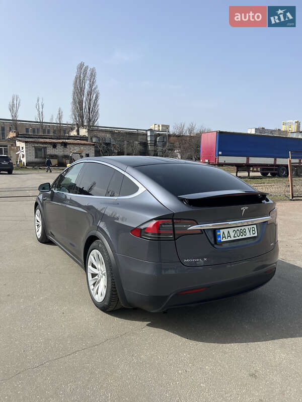 Позашляховик / Кросовер Tesla Model X 2018 в Києві
