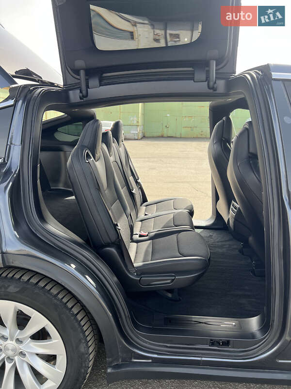 Позашляховик / Кросовер Tesla Model X 2018 в Києві