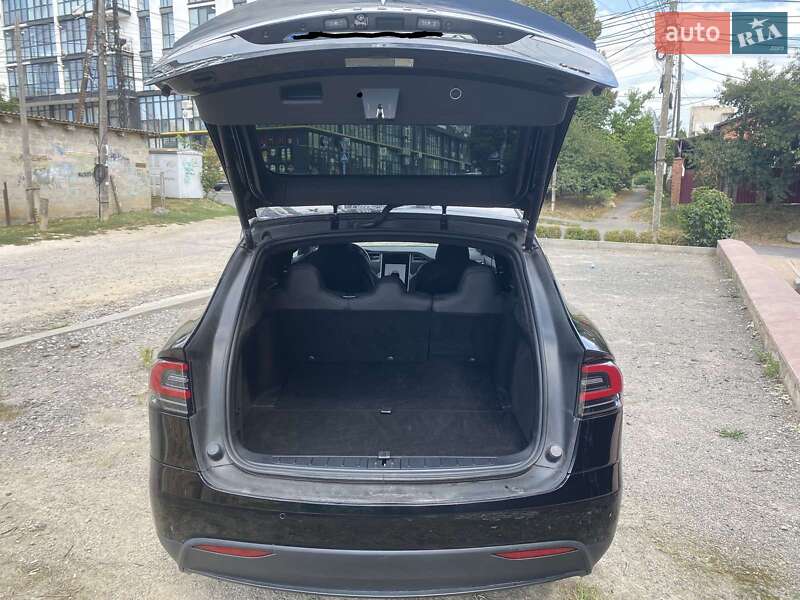 Внедорожник / Кроссовер Tesla Model X 2017 в Киеве