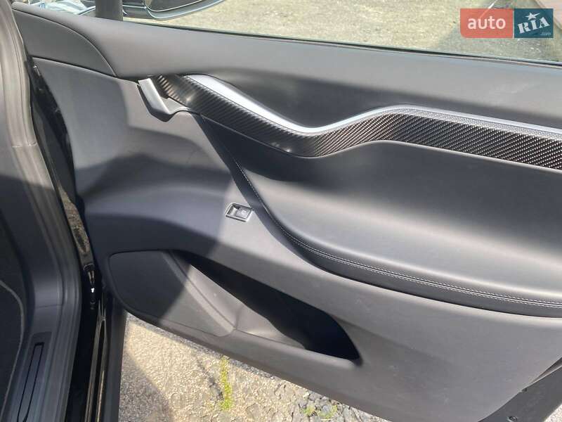 Внедорожник / Кроссовер Tesla Model X 2017 в Киеве