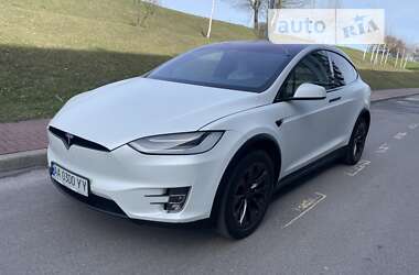 Tesla Model X 2020