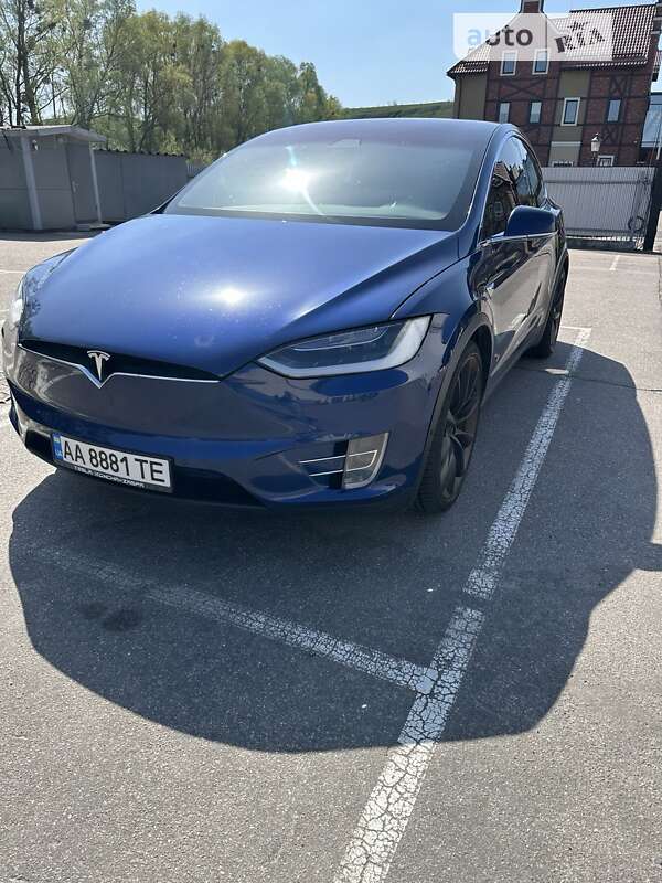 Позашляховик / Кросовер Tesla Model X 2018 в Києві