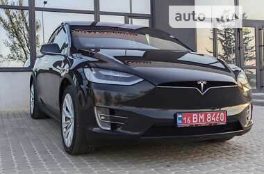Позашляховик / Кросовер Tesla Model X 2017 в Тернополі
