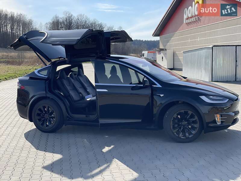 Позашляховик / Кросовер Tesla Model X 2017 в Житомирі