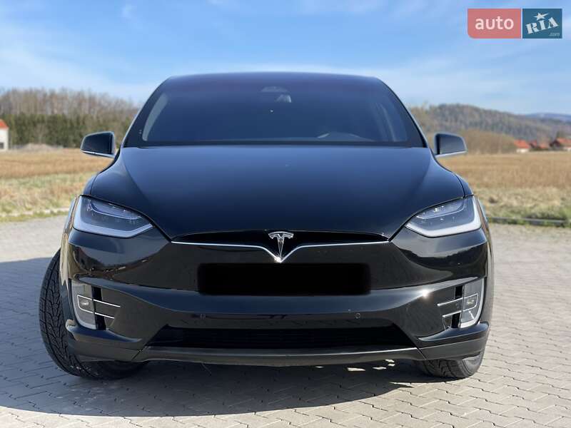 Позашляховик / Кросовер Tesla Model X 2017 в Житомирі