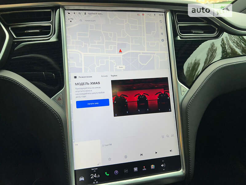 Позашляховик / Кросовер Tesla Model X 2017 в Луцьку