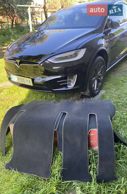 Внедорожник / Кроссовер Tesla Model X 2017 в Жовкве фото 6 Внедорожник / Кроссовер Tesla Model X 2017 в Жовкве