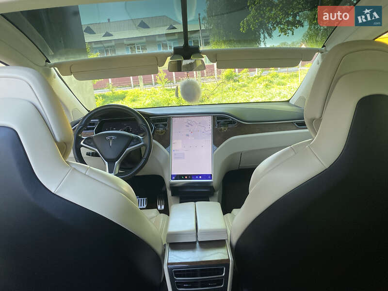 Внедорожник / Кроссовер Tesla Model X 2017 в Жовкве