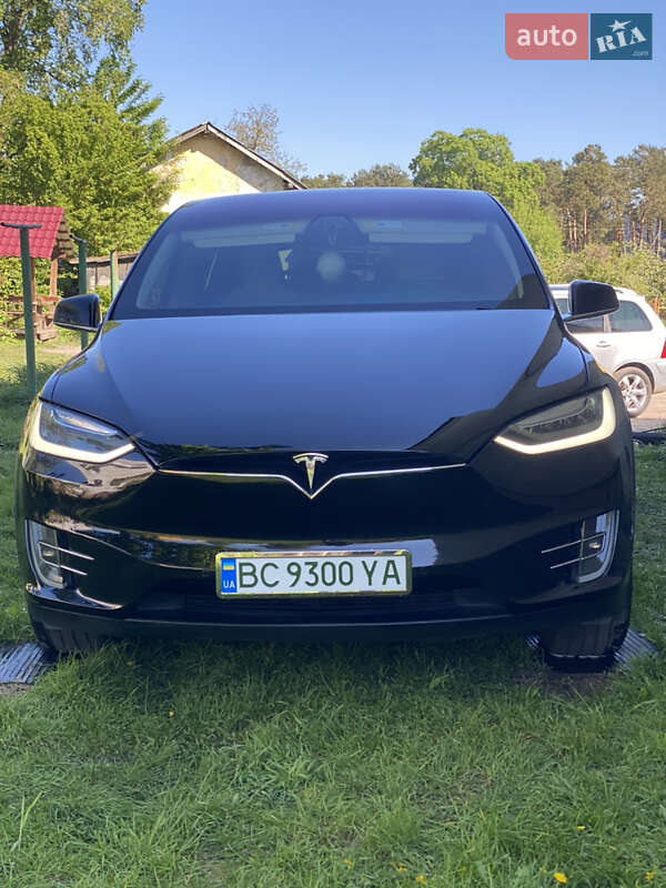 Внедорожник / Кроссовер Tesla Model X 2017 в Жовкве
