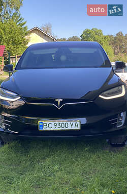Позашляховик / Кросовер Tesla Model X 2017 в 