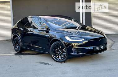 Tesla Model X 2020