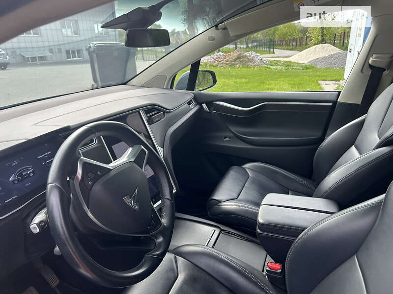 Позашляховик / Кросовер Tesla Model X 2017 в Кременчуці