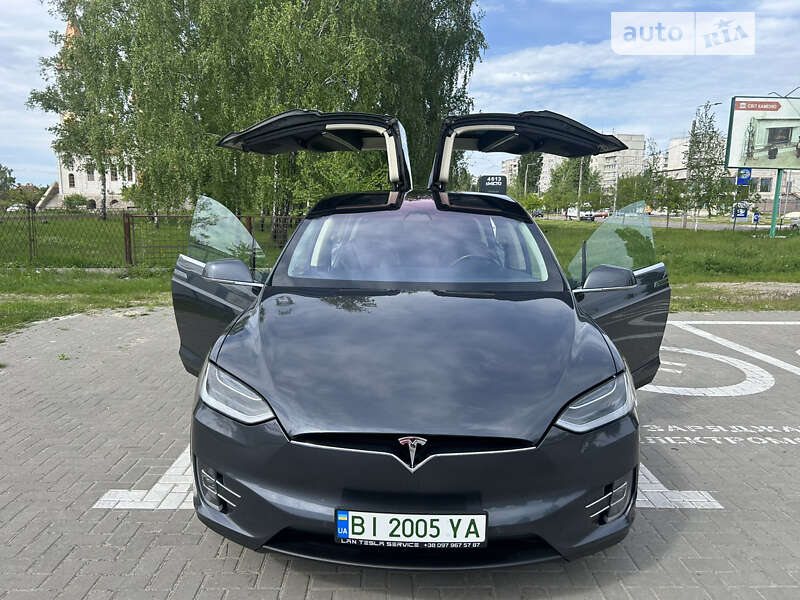 Позашляховик / Кросовер Tesla Model X 2017 в Кременчуці