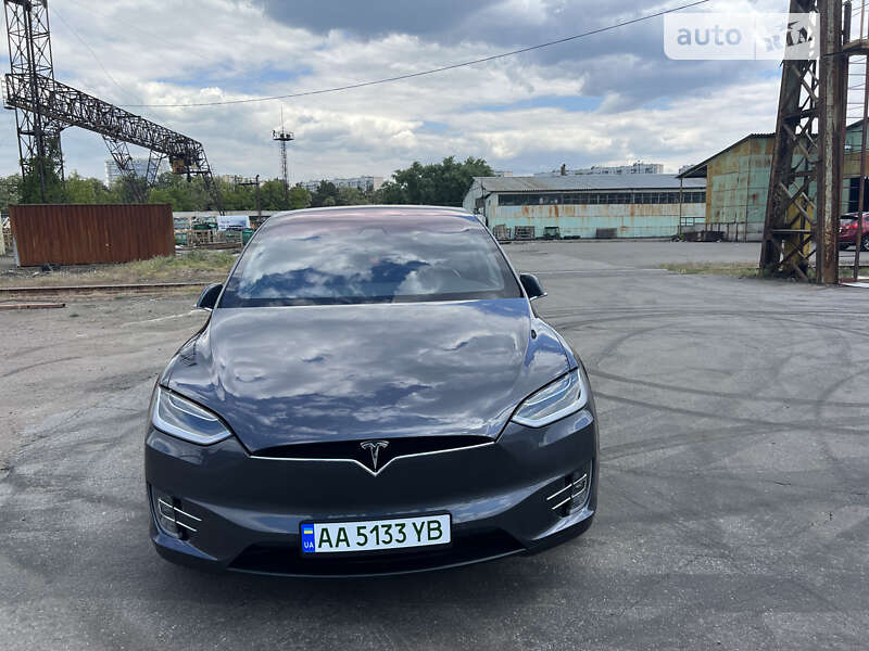 Внедорожник / Кроссовер Tesla Model X 2018 в Киеве