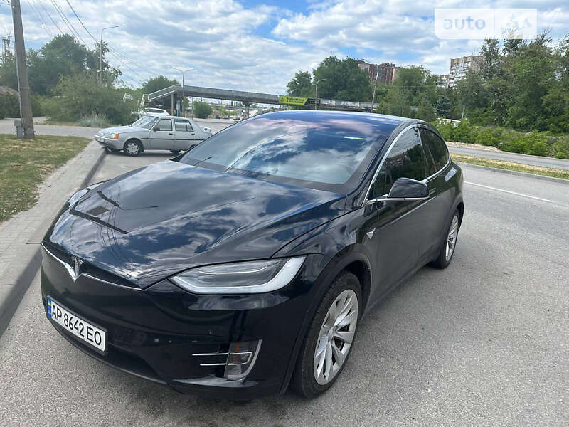Позашляховик / Кросовер Tesla Model X 2017 в Запоріжжі