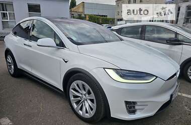 Tesla Model X 2020