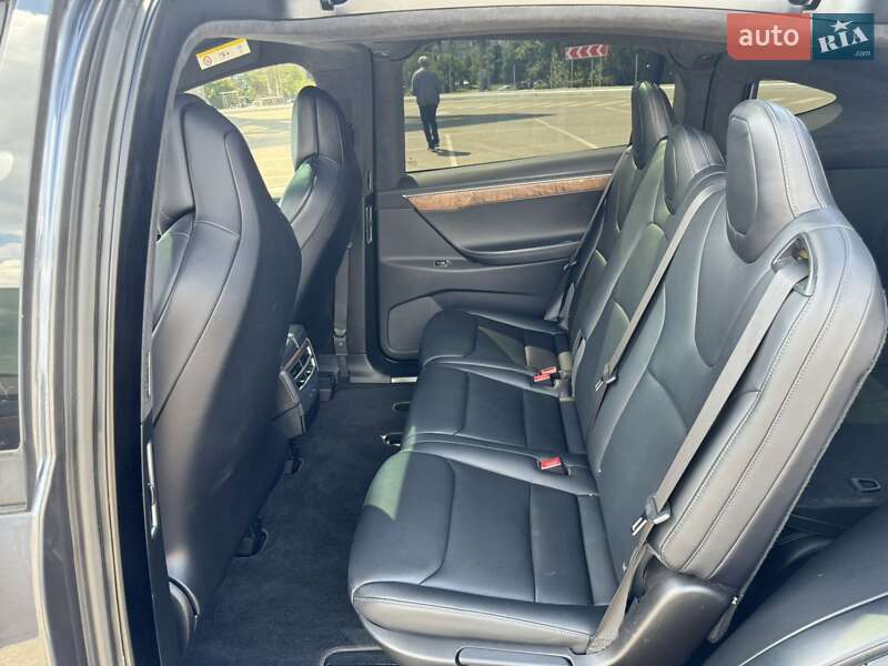 Позашляховик / Кросовер Tesla Model X 2017 в Києві