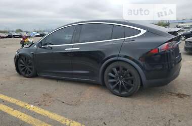 Позашляховик / Кросовер Tesla Model X 2018 в Львові