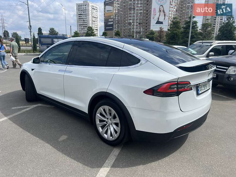 Позашляховик / Кросовер Tesla Model X 2019 в Києві фото 9 Позашляховик / Кросовер Tesla Model X 2019 в Києві