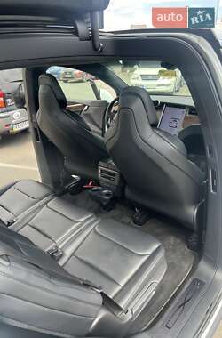 Внедорожник / Кроссовер Tesla Model X 2019 в Киеве
