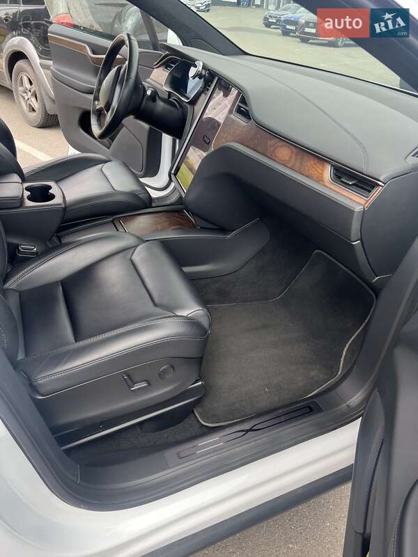 Позашляховик / Кросовер Tesla Model X 2019 в Києві фото 13 Позашляховик / Кросовер Tesla Model X 2019 в Києві