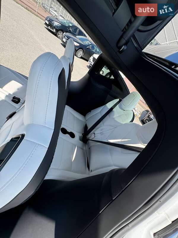 Позашляховик / Кросовер Tesla Model X 2018 в Львові