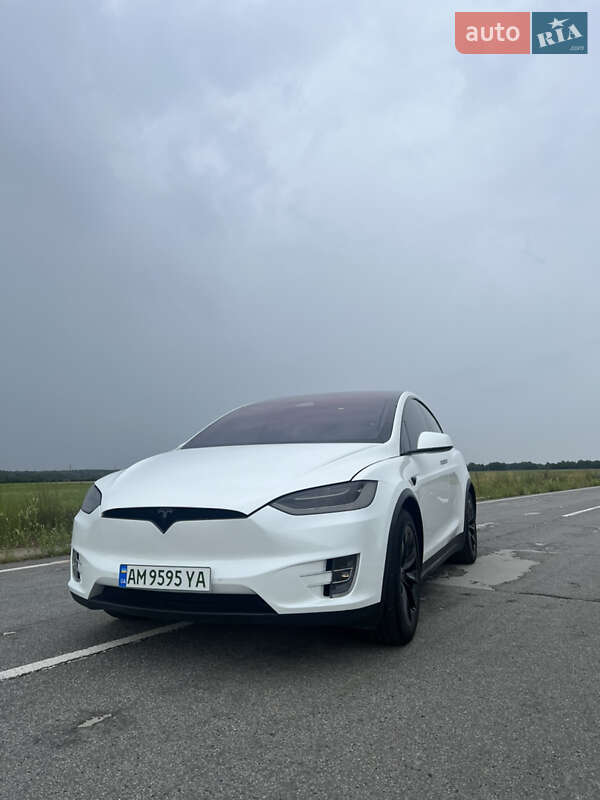 Tesla Model X 2017