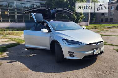 Внедорожник / Кроссовер Tesla Model X 2018 в Каменском