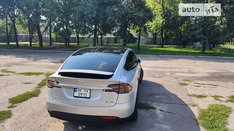 Позашляховик / Кросовер Tesla Model X 2018 в Кам'янському